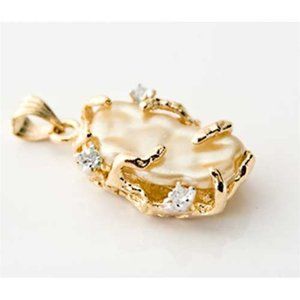 Genuine Freshwater Pearl Pendant CZ NWT